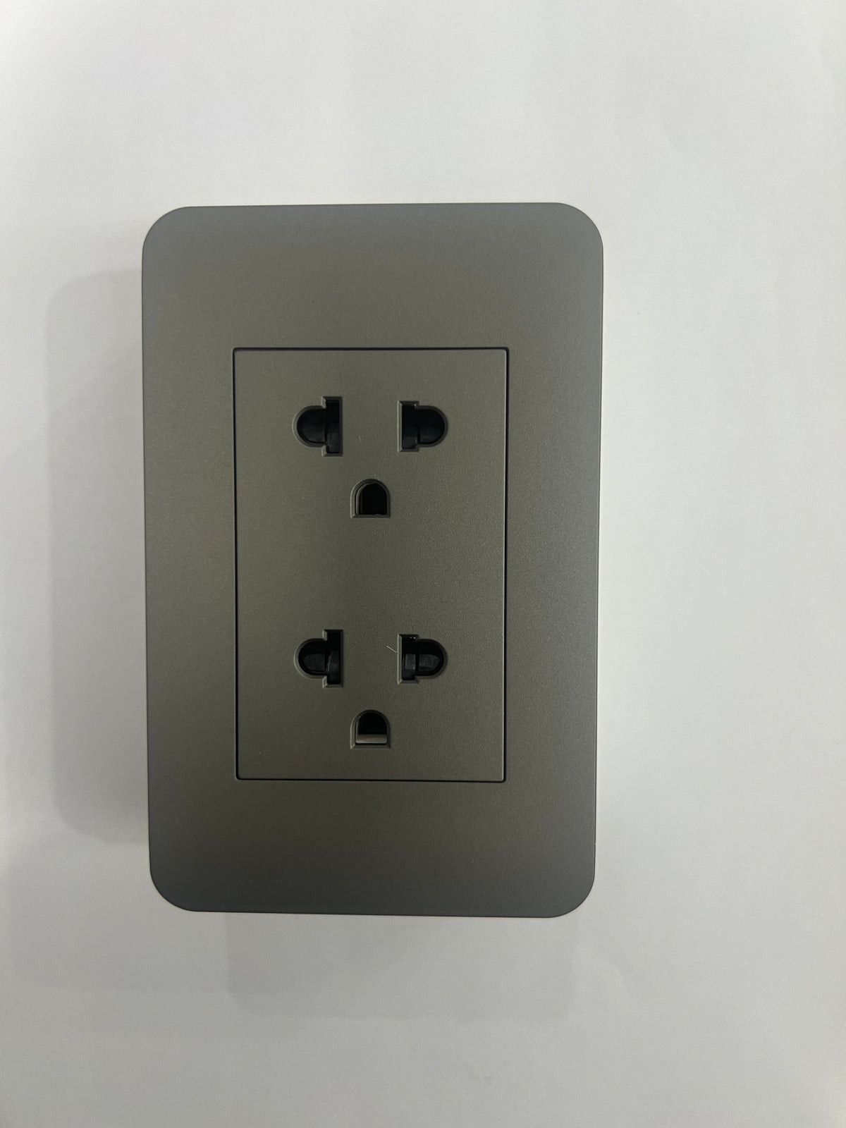 ZEN MATTE SERIES_AKARI UNIVERSAL DUPLEX OUTLET WITH SHUTTER (AZ2-2GO)